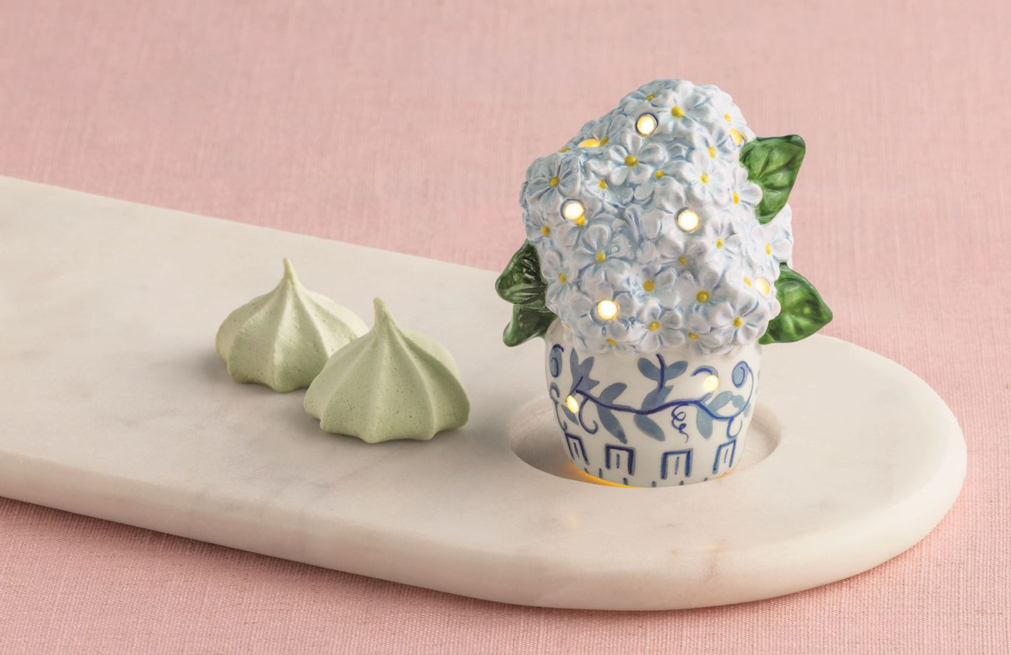Mudpie Hydrangea Light-Up Sitter