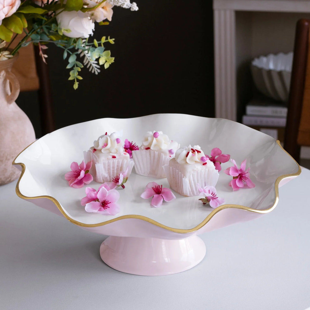 Beatriz Ball Encanto Carola Pedestal Cake Plate (Camellia & White)
