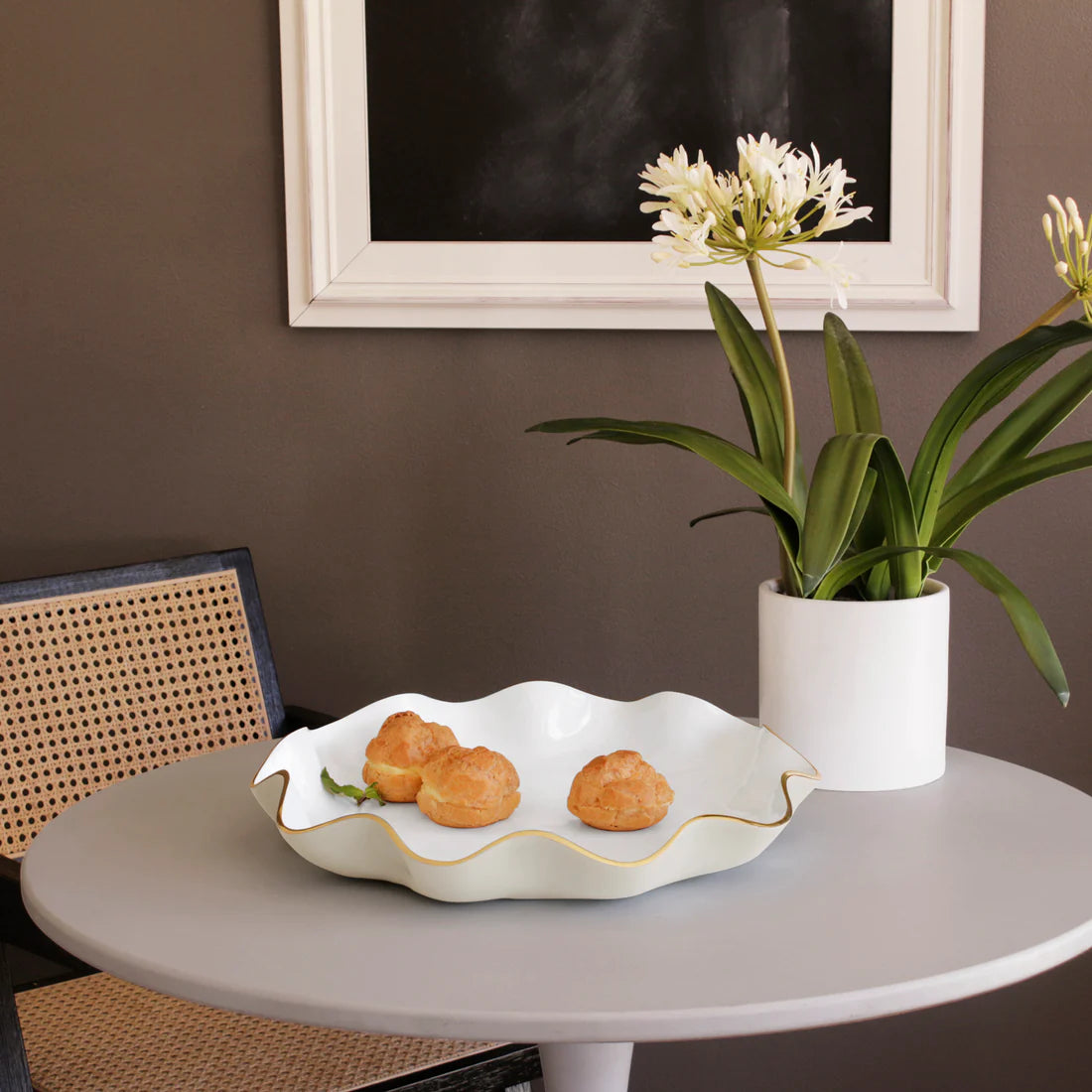 Beatriz Ball Encanto Cream & White Round Platter