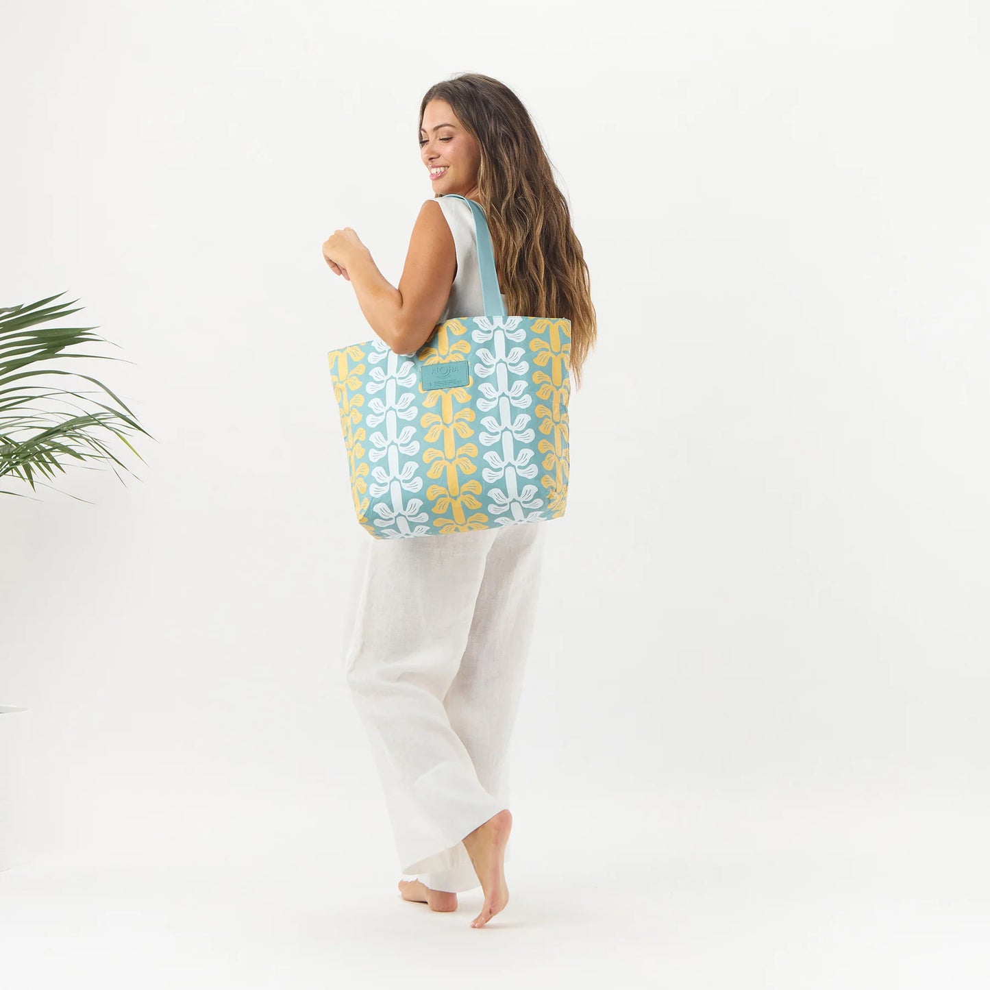 Aloha Collection Lei Life Day Tripper Honey on Tide