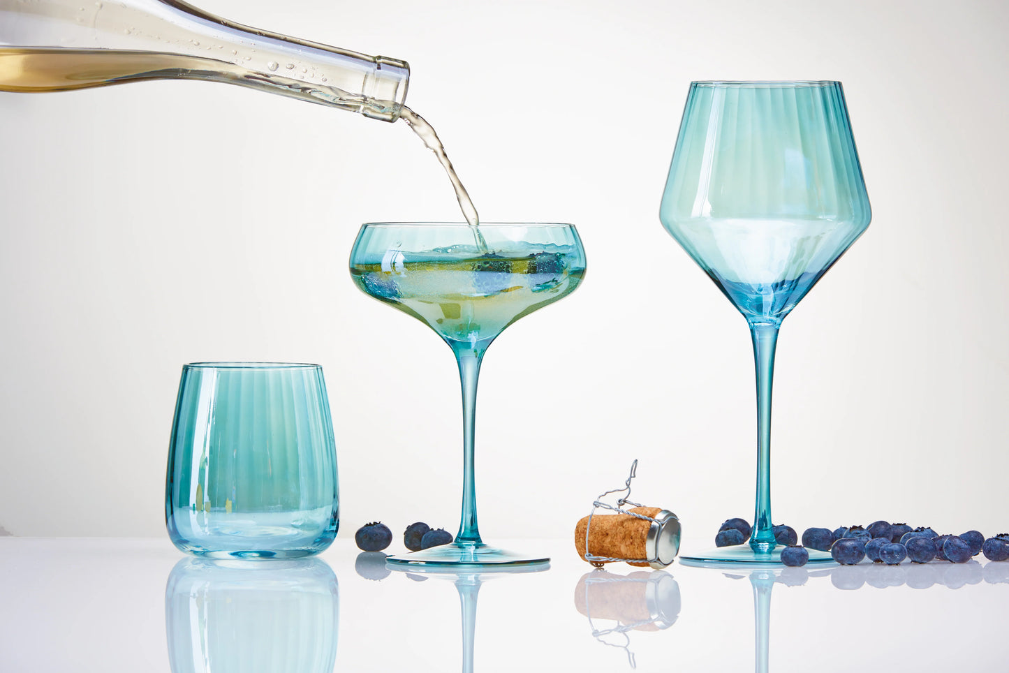 Chelsea Iridescent Optic Stemless Wine Glass