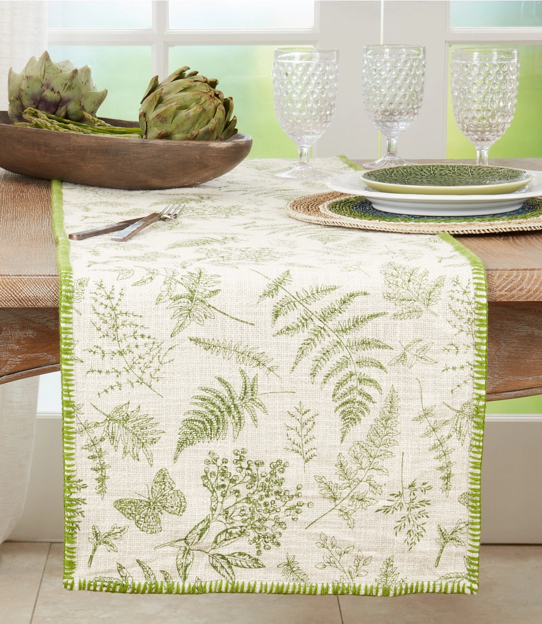 Saro Leaf Whipstitch Runner