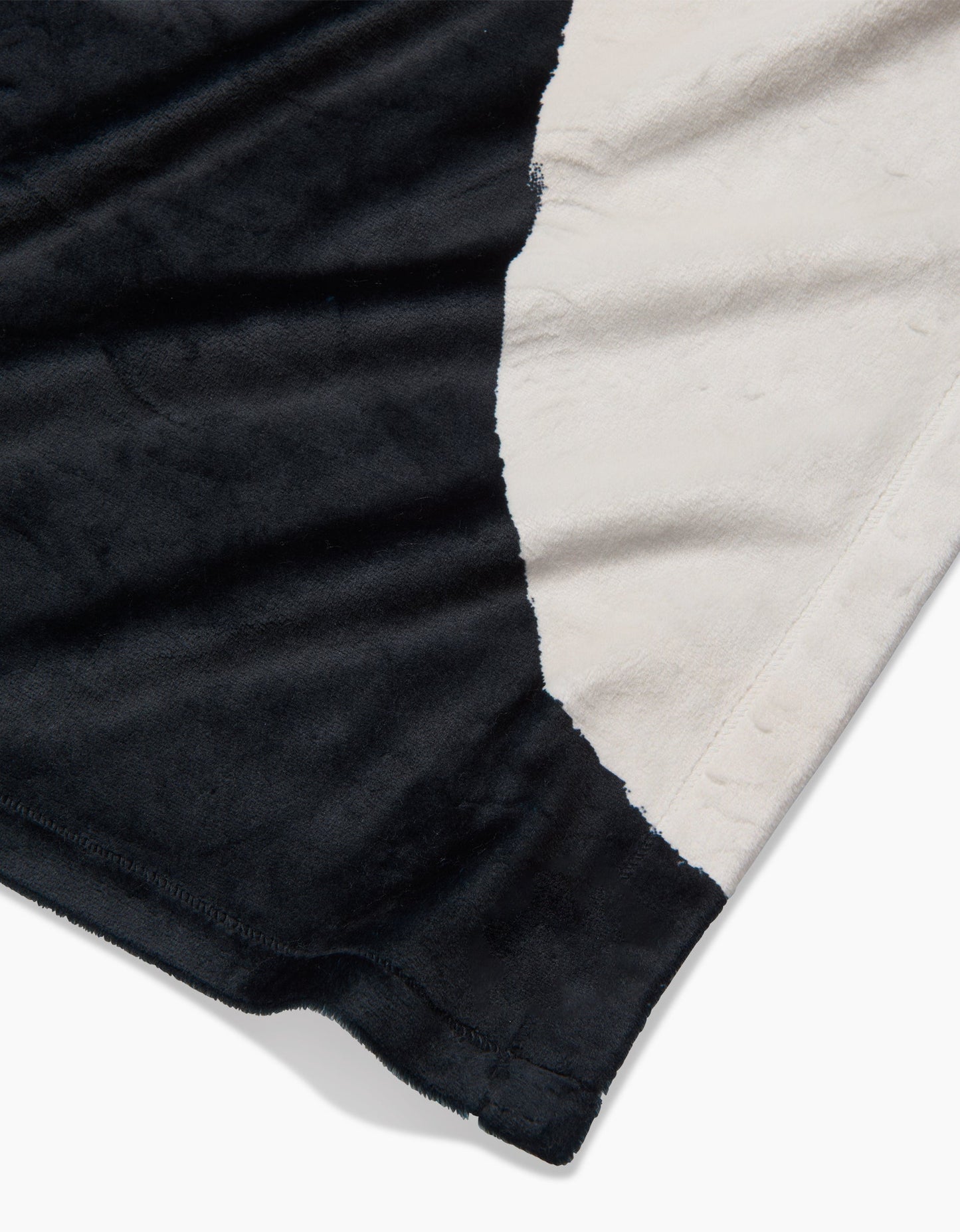 Geometry Lined Square Butter Blanket