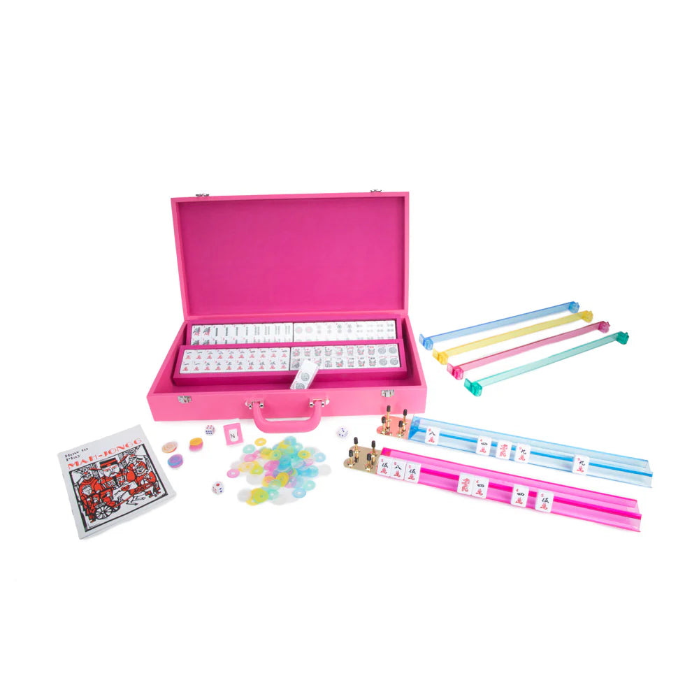 Ellen mahjong set in a pink case