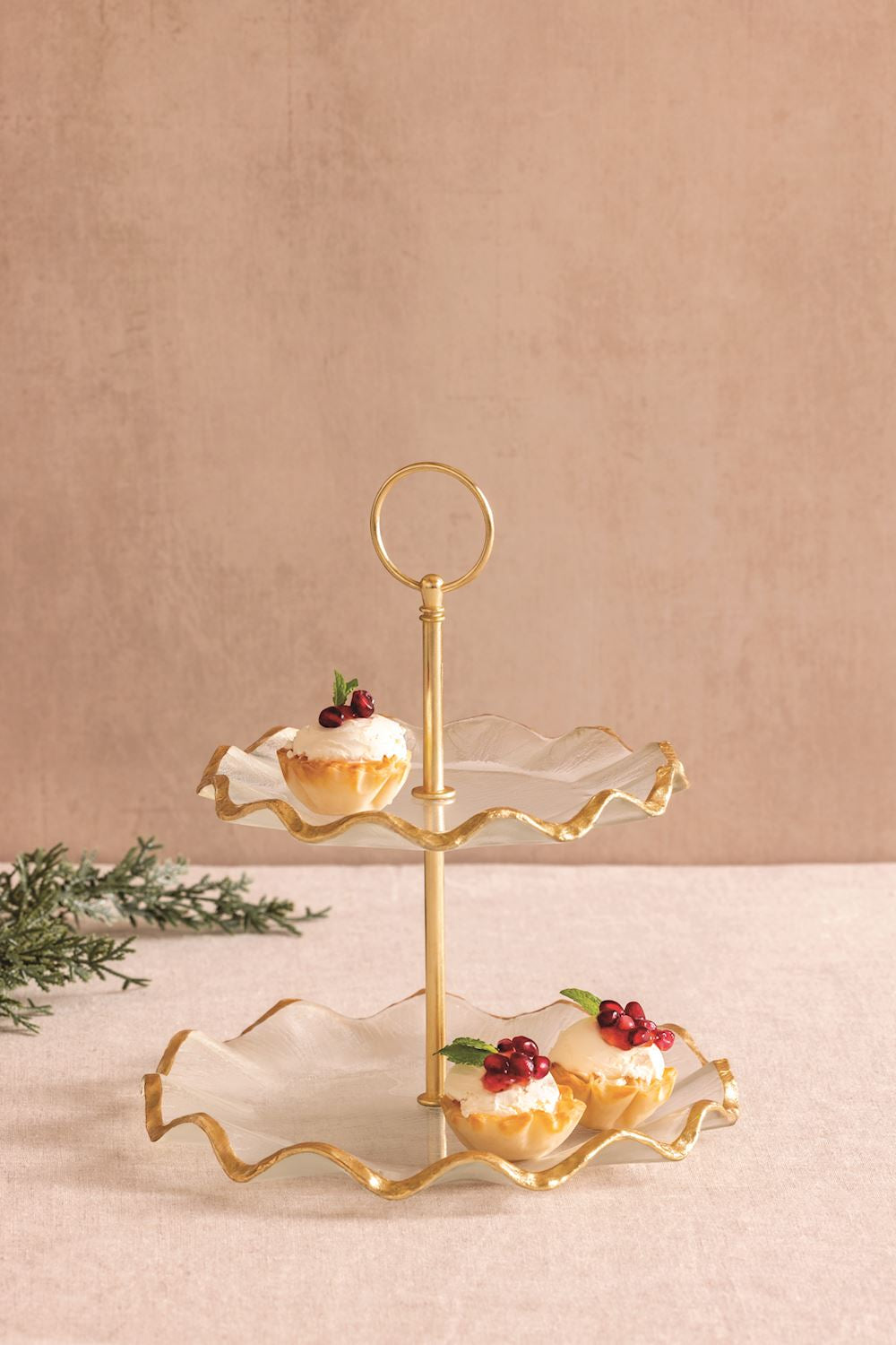Mudpie Gold Edge Tiered Server
