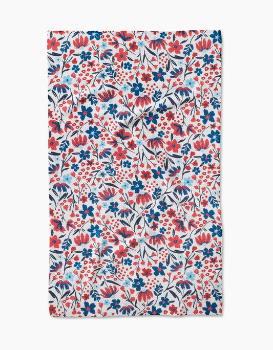 geometry, geoweave, kitchen towel, dish cloth, dishcloth, kitchen, tea towel, cleaning, red, white, blue, summer bloom, patiotic, Americana, America, Red flowers, blue flowers, floral