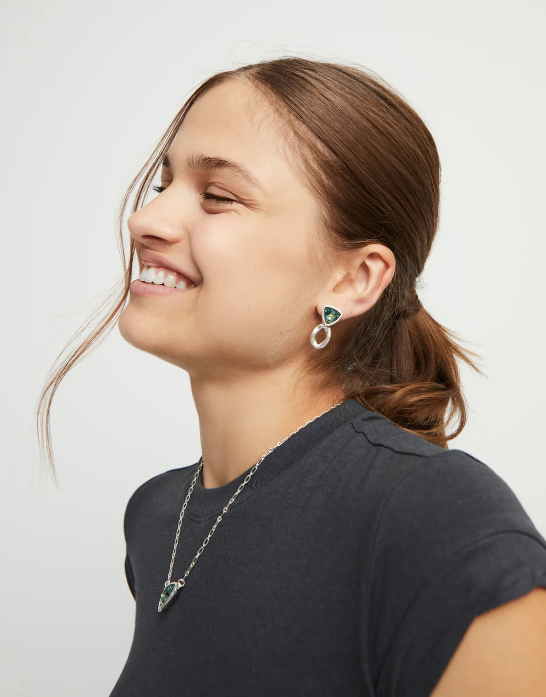 UNO de50 Ser Camaleonica Silver Green Earrings