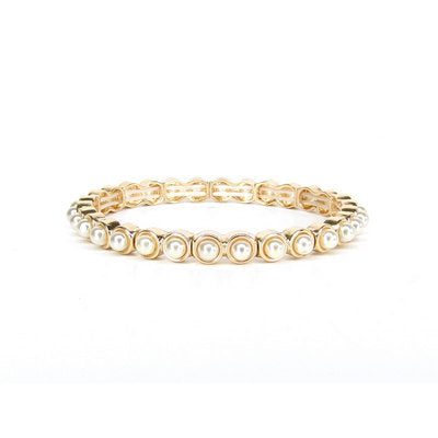 Meghan Browne MORG-PE Gold stretch bracelet with pearl stones from the Morgan series