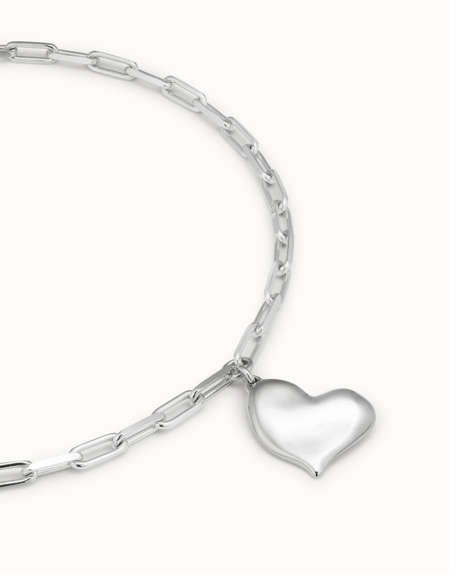 Close up of UNOde50 Heartbeat Heart pendant or charm on a Link Chain Silver Necklace