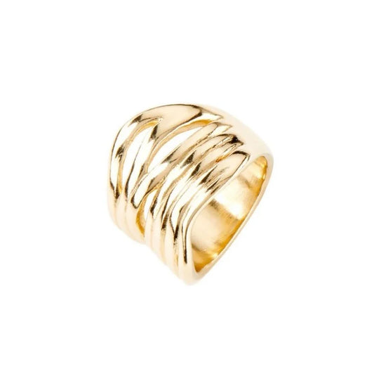 UNOde50 Nihiwatu Beach Gold Stacked Ring with a wavy design on a white background