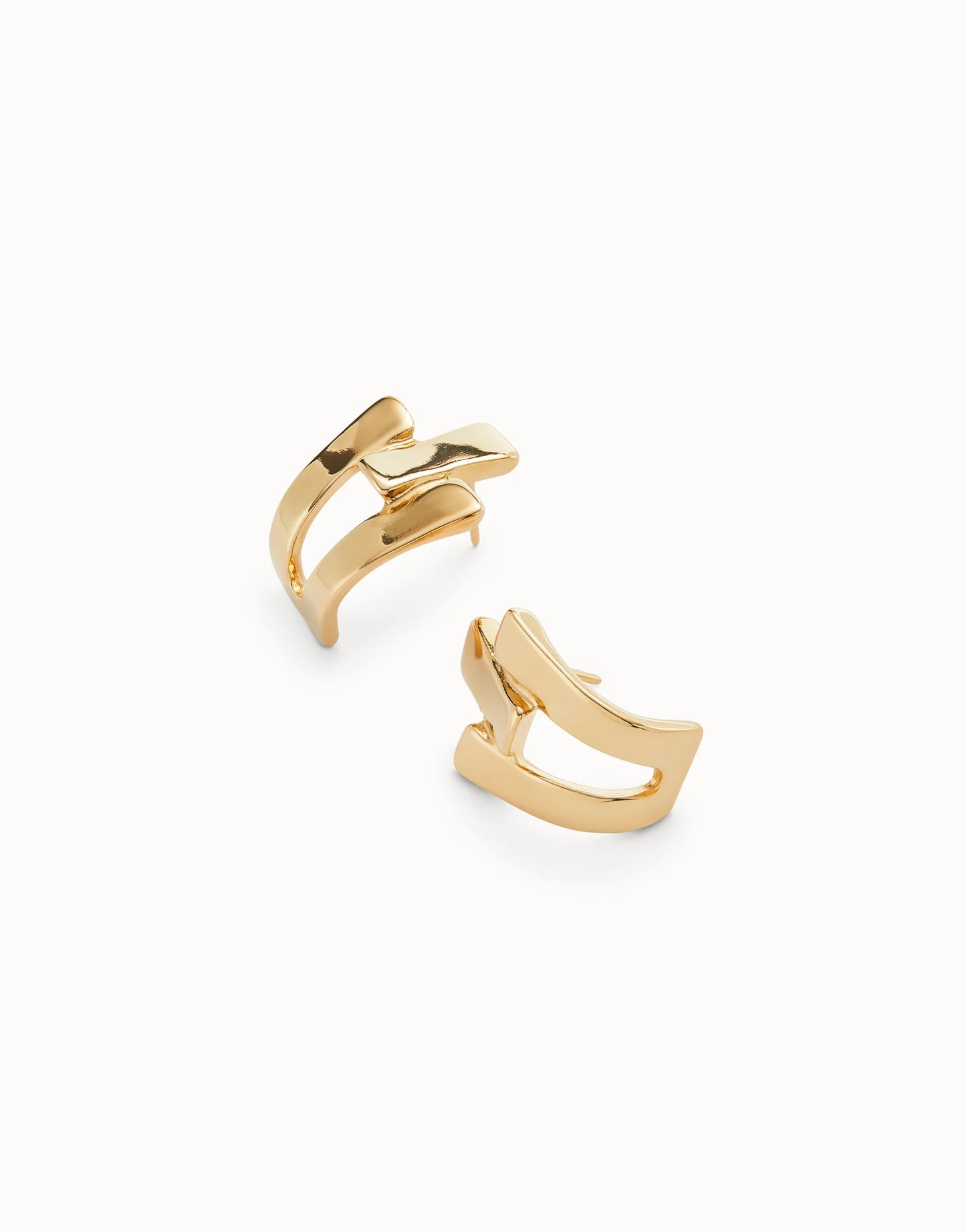 UNOde50 Ser Original Gold Triple-Curve Stud Earrings on a white background