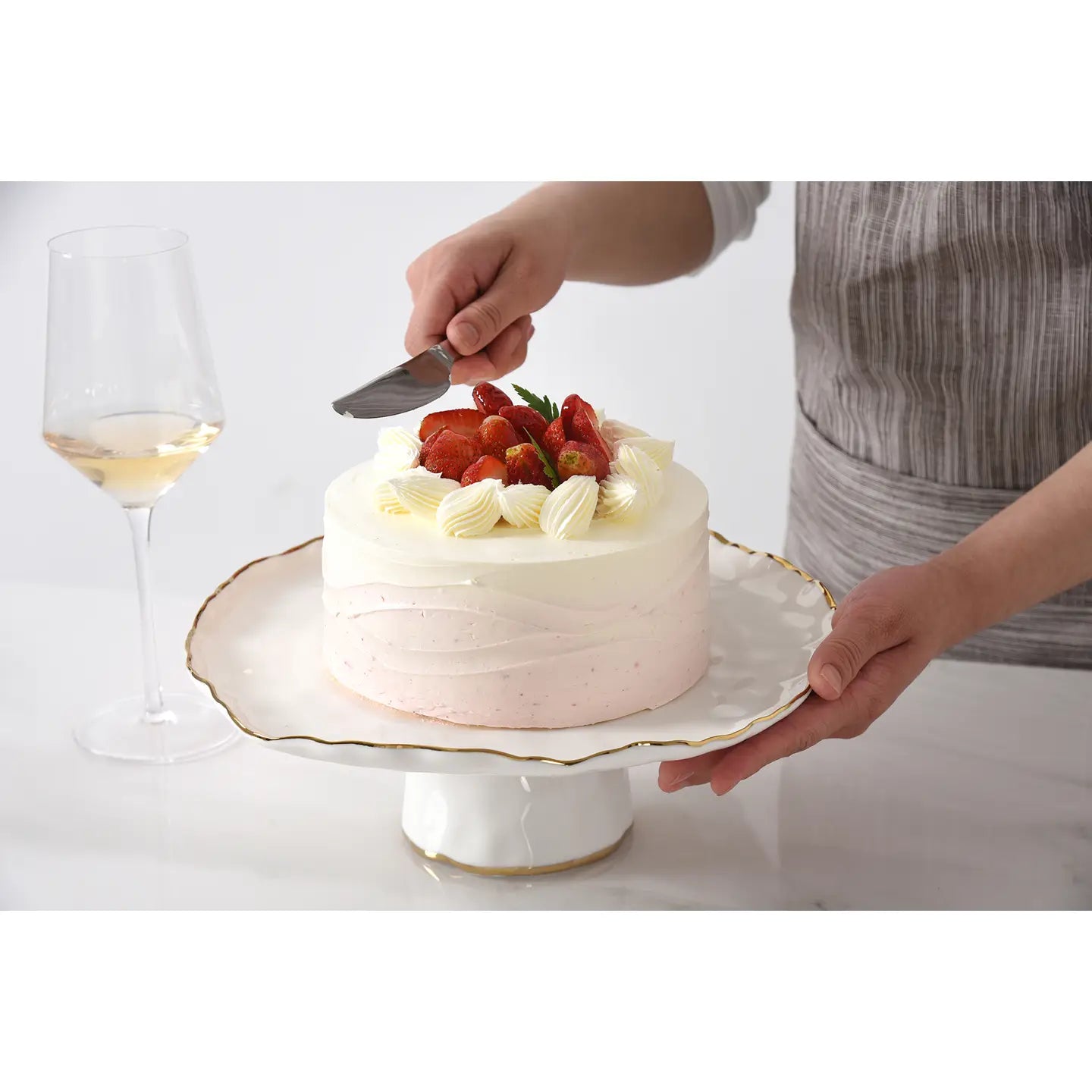 Pampa Bay Round Cake Stand