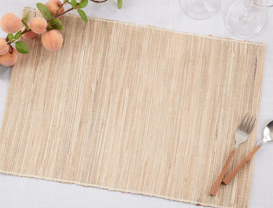Woven placemat made from hyacinth in a natural color